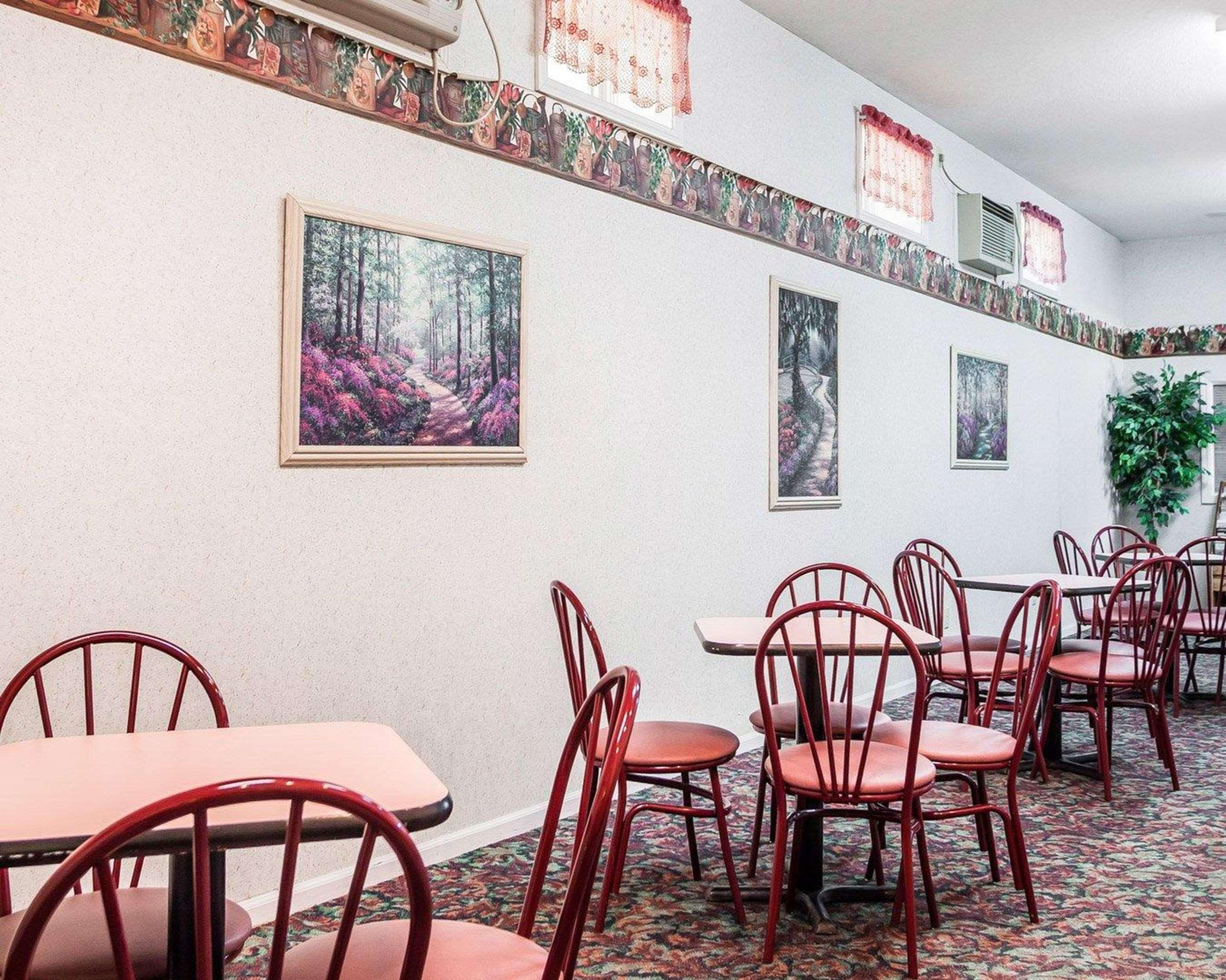 杰斐逊城 杰弗森伊康旅馆酒店 外观 照片